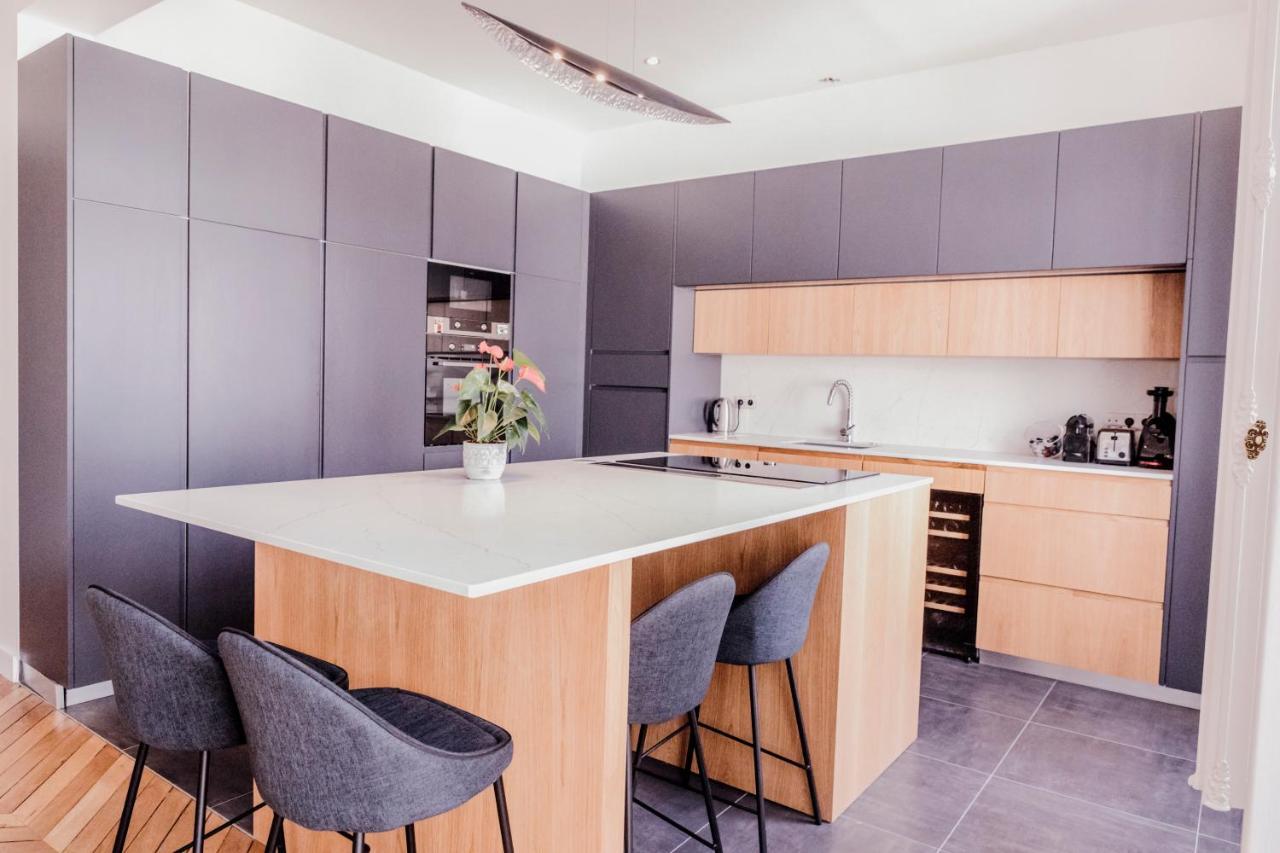 Luxueux Duplex Elysees 240m2 Appartement