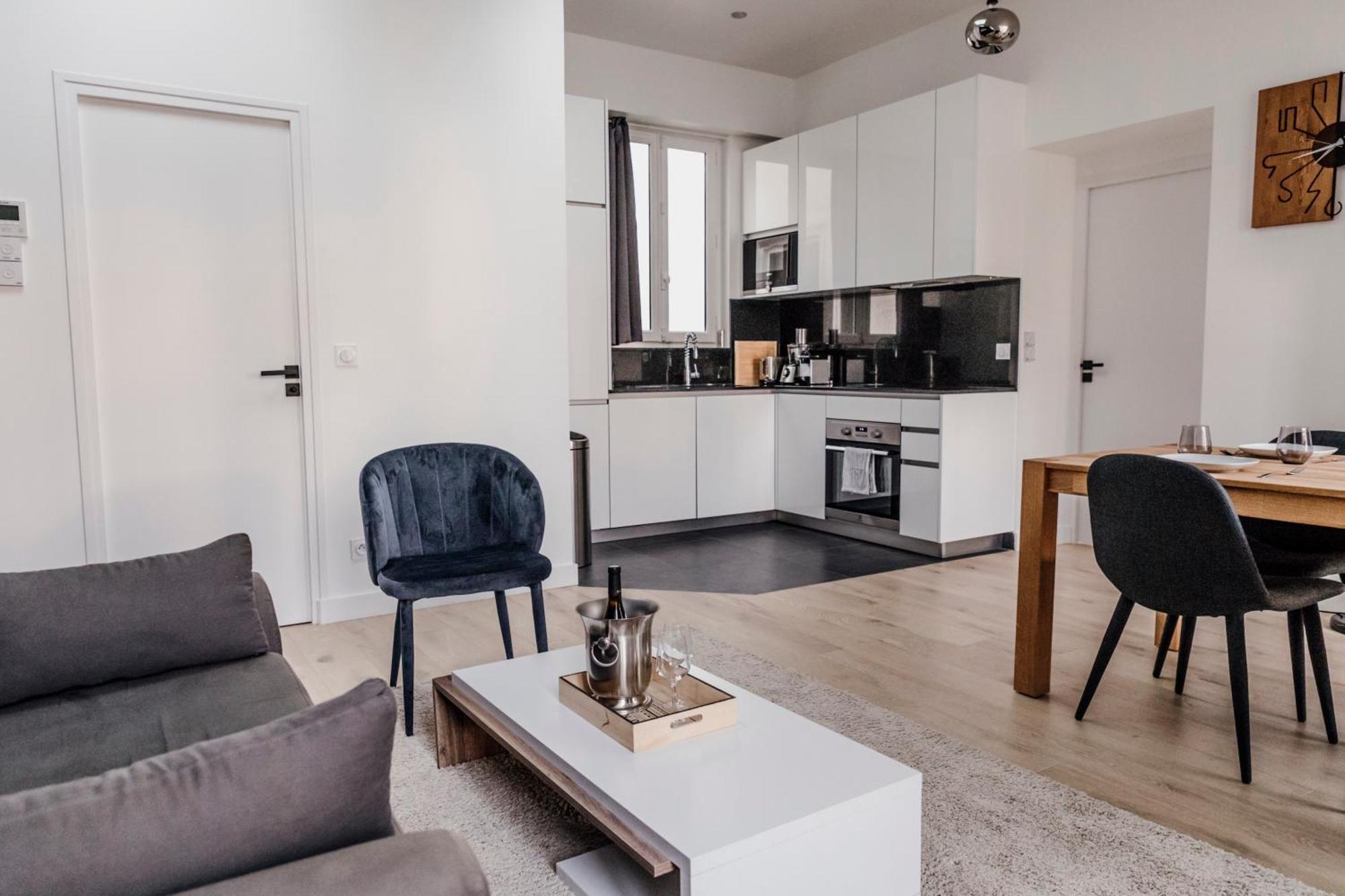 Luxueux Duplex Elysees 240m2 * Parijs